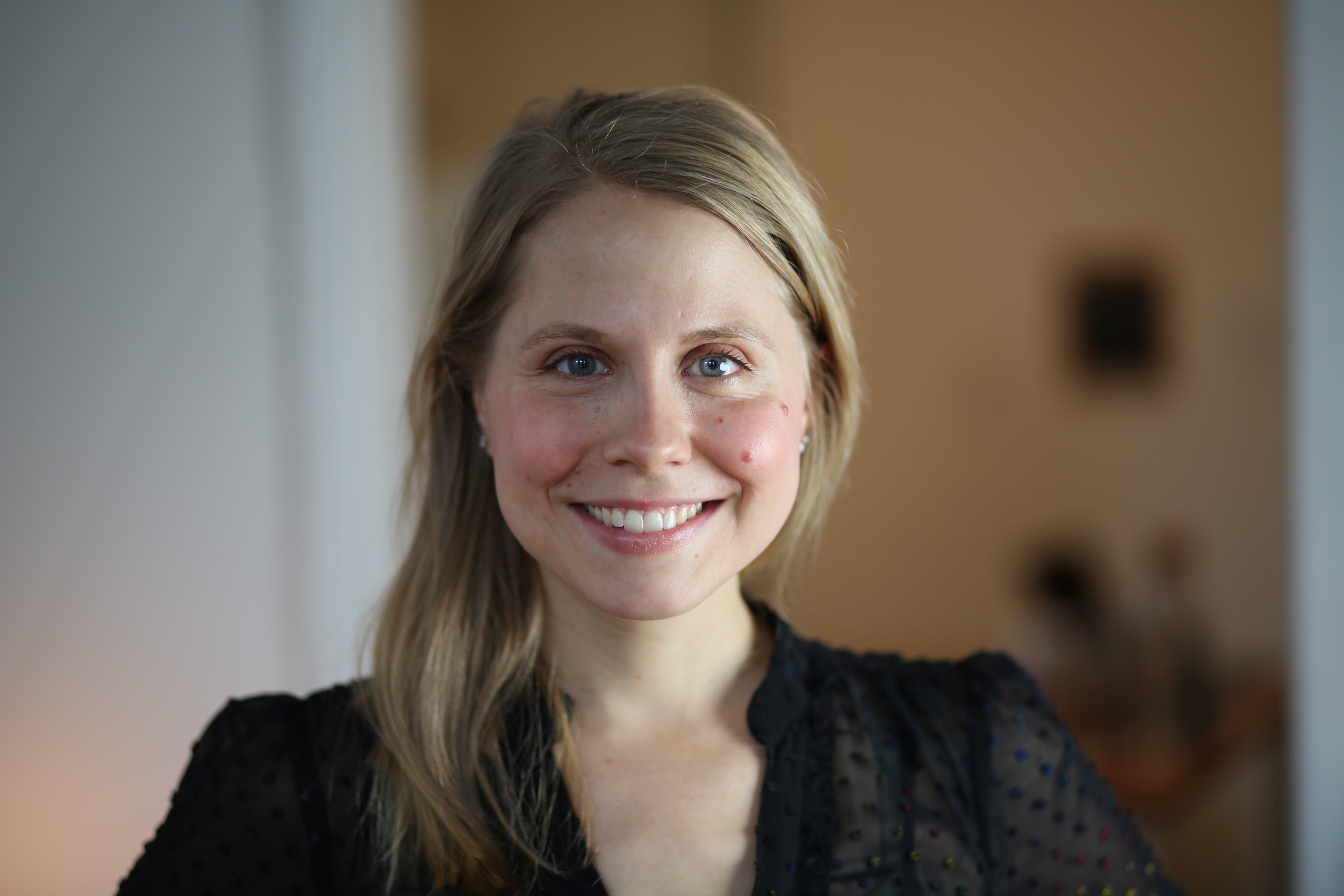 Speaker: Isabelle Steichen - Panelist