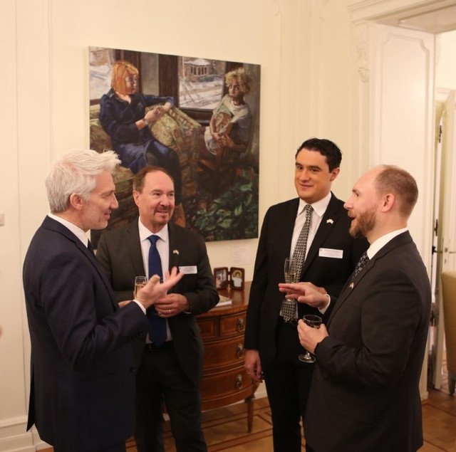 LACC_UNI 097 (Medium)