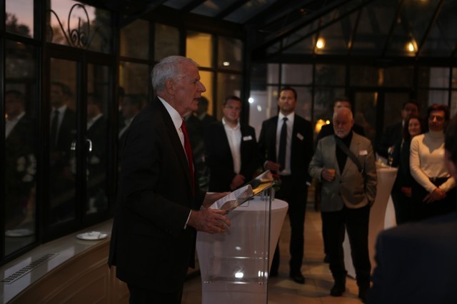 LACC_UNI 109 (Medium)